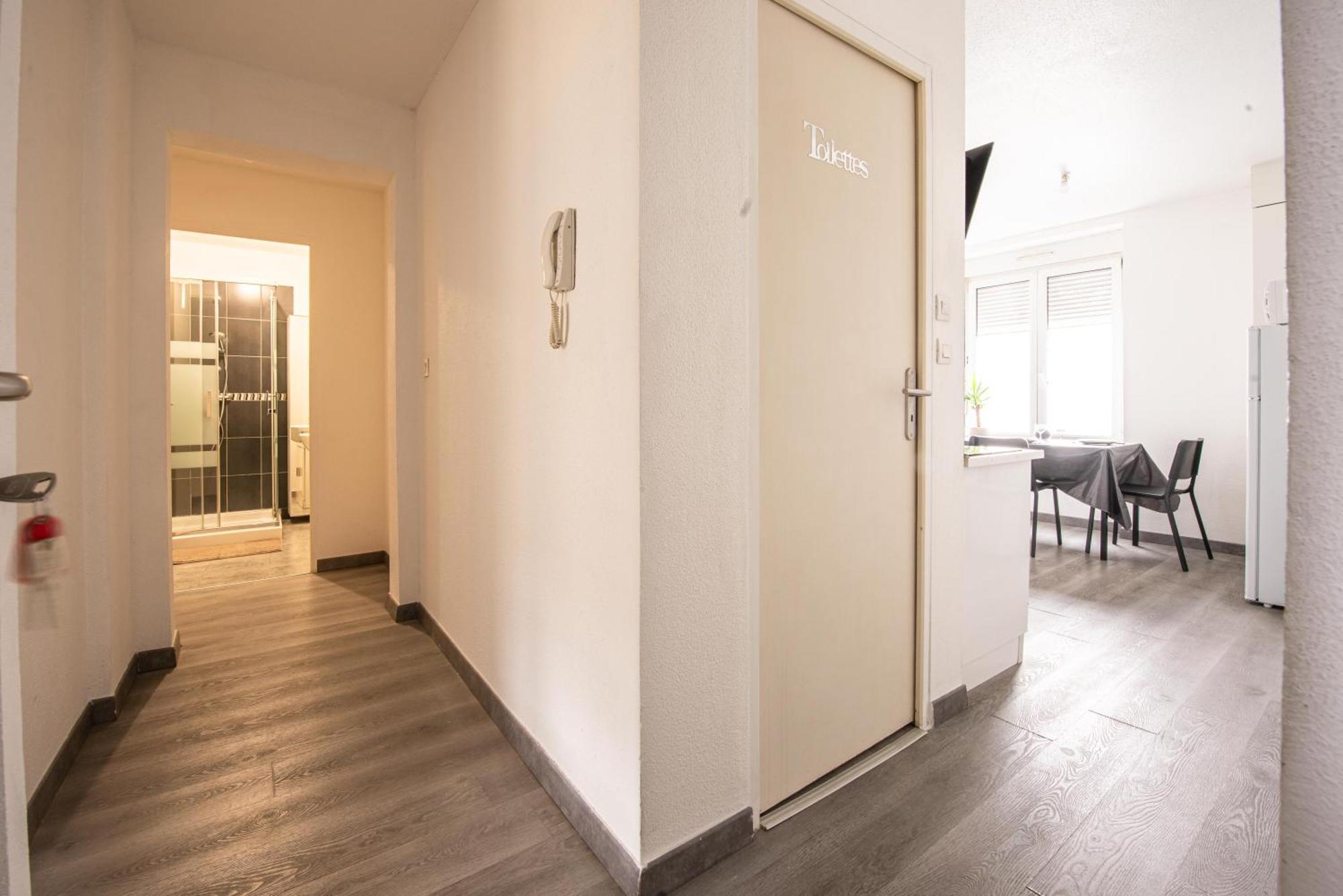 Oasis Mulhousien - Rdc, Wifi, Parking Apartment Mulhouse Luaran gambar