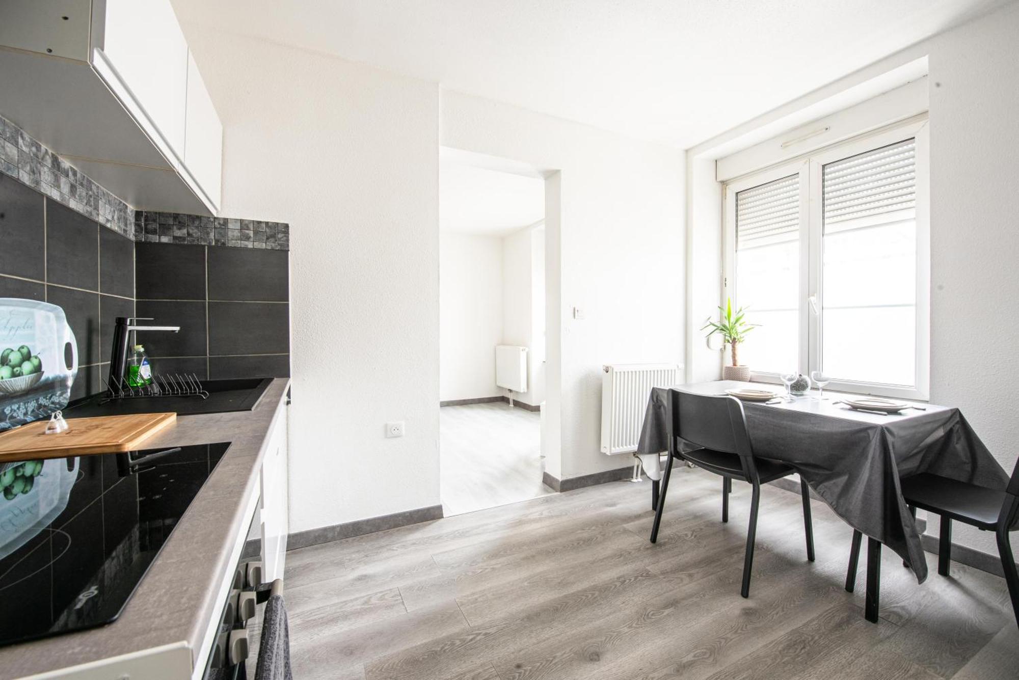 Oasis Mulhousien - Rdc, Wifi, Parking Apartment Mulhouse Luaran gambar